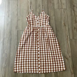 Gingham Dress with POCKETS!